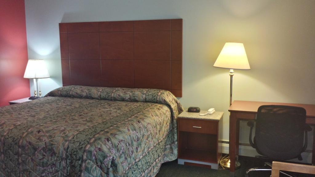 Budget Inn Fairport Chambre photo