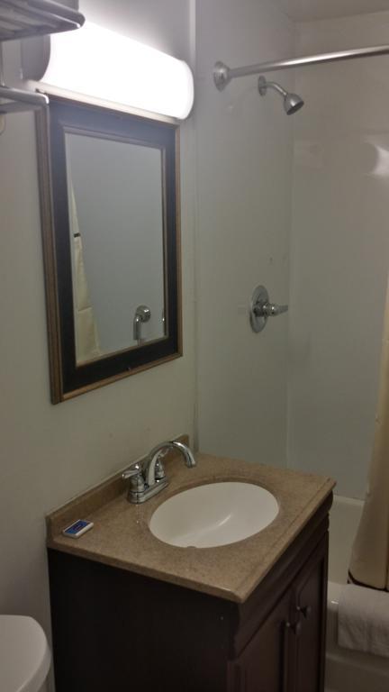 Budget Inn Fairport Chambre photo