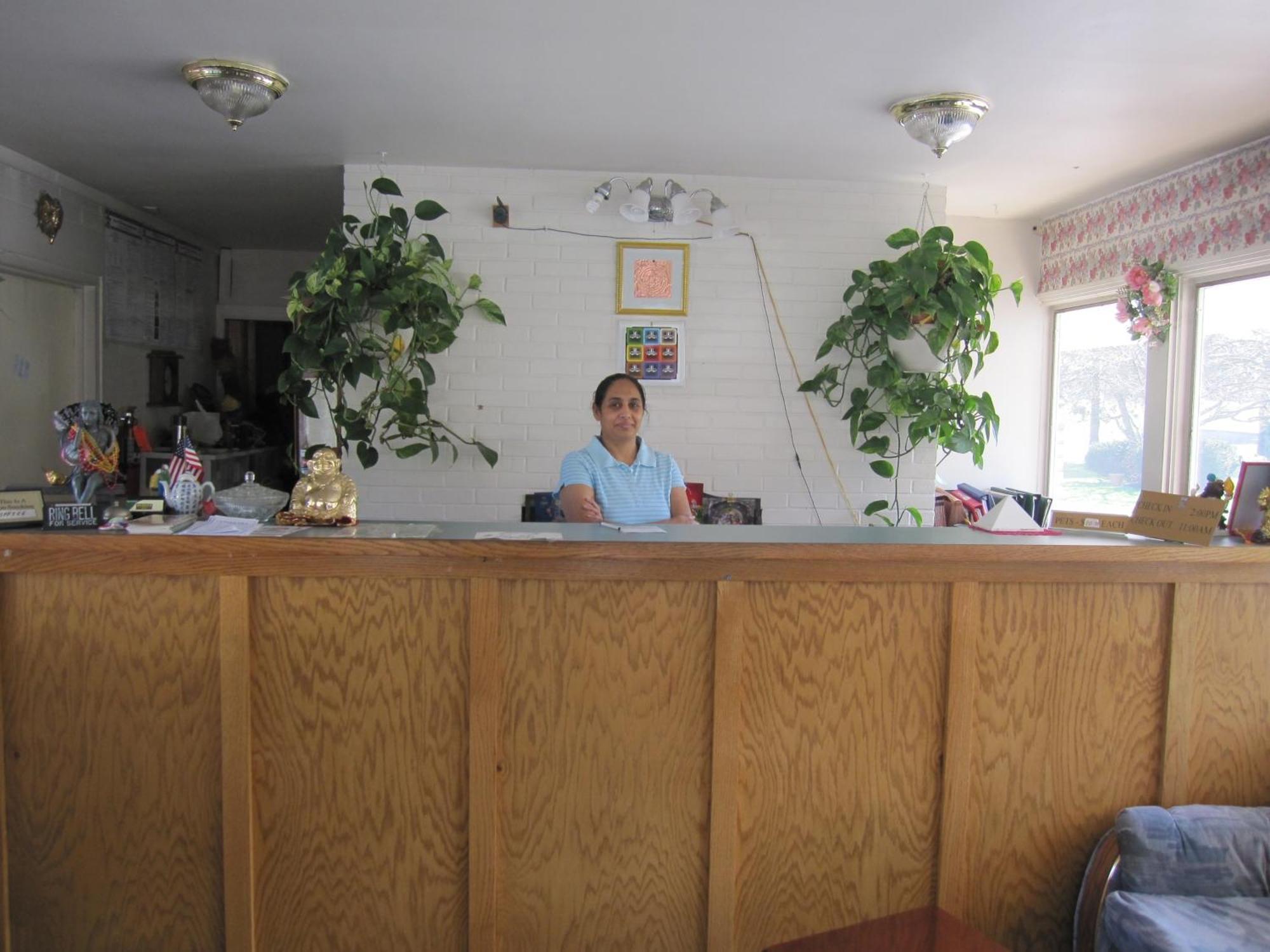 Budget Inn Fairport Extérieur photo