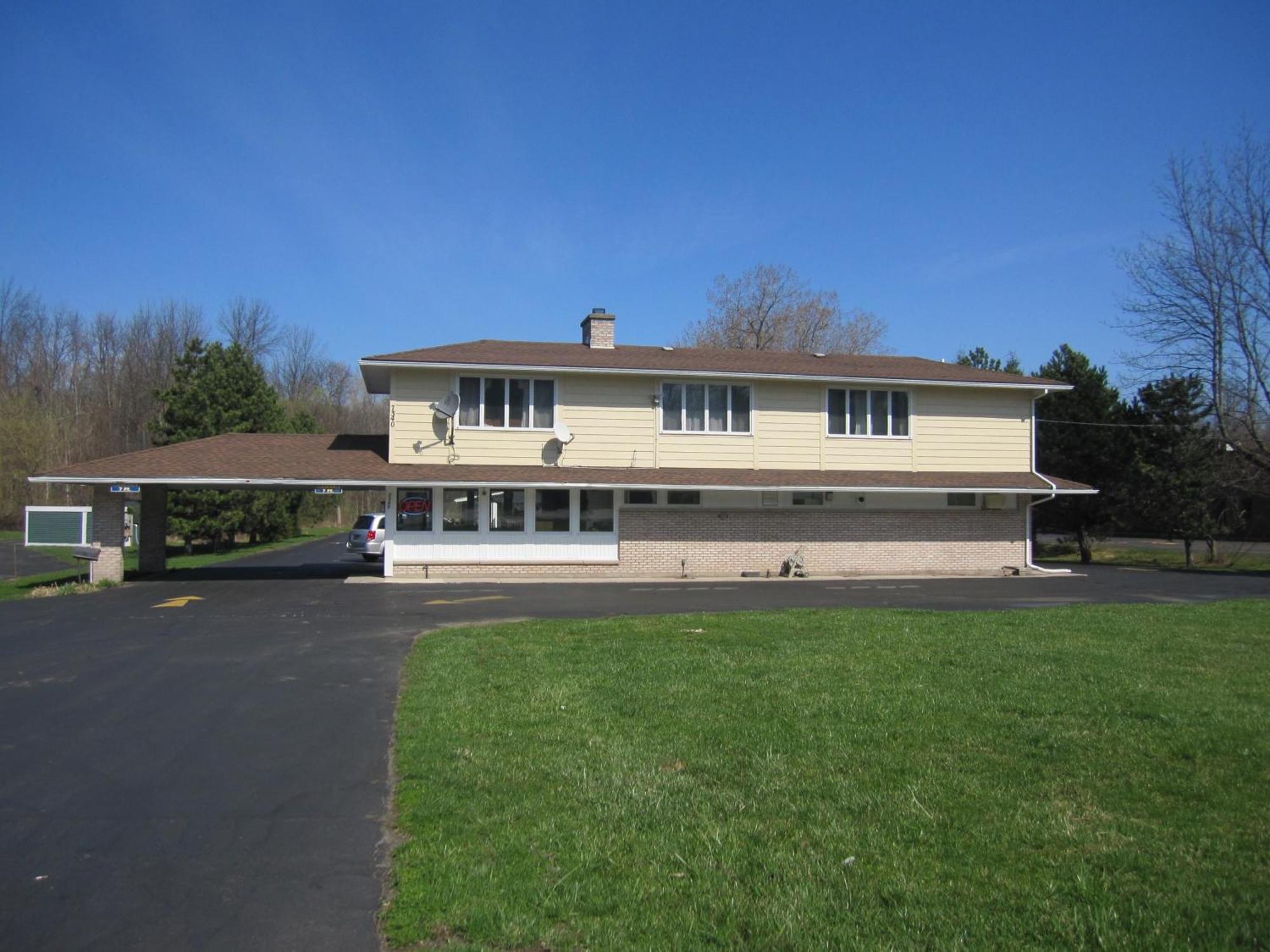Budget Inn Fairport Extérieur photo