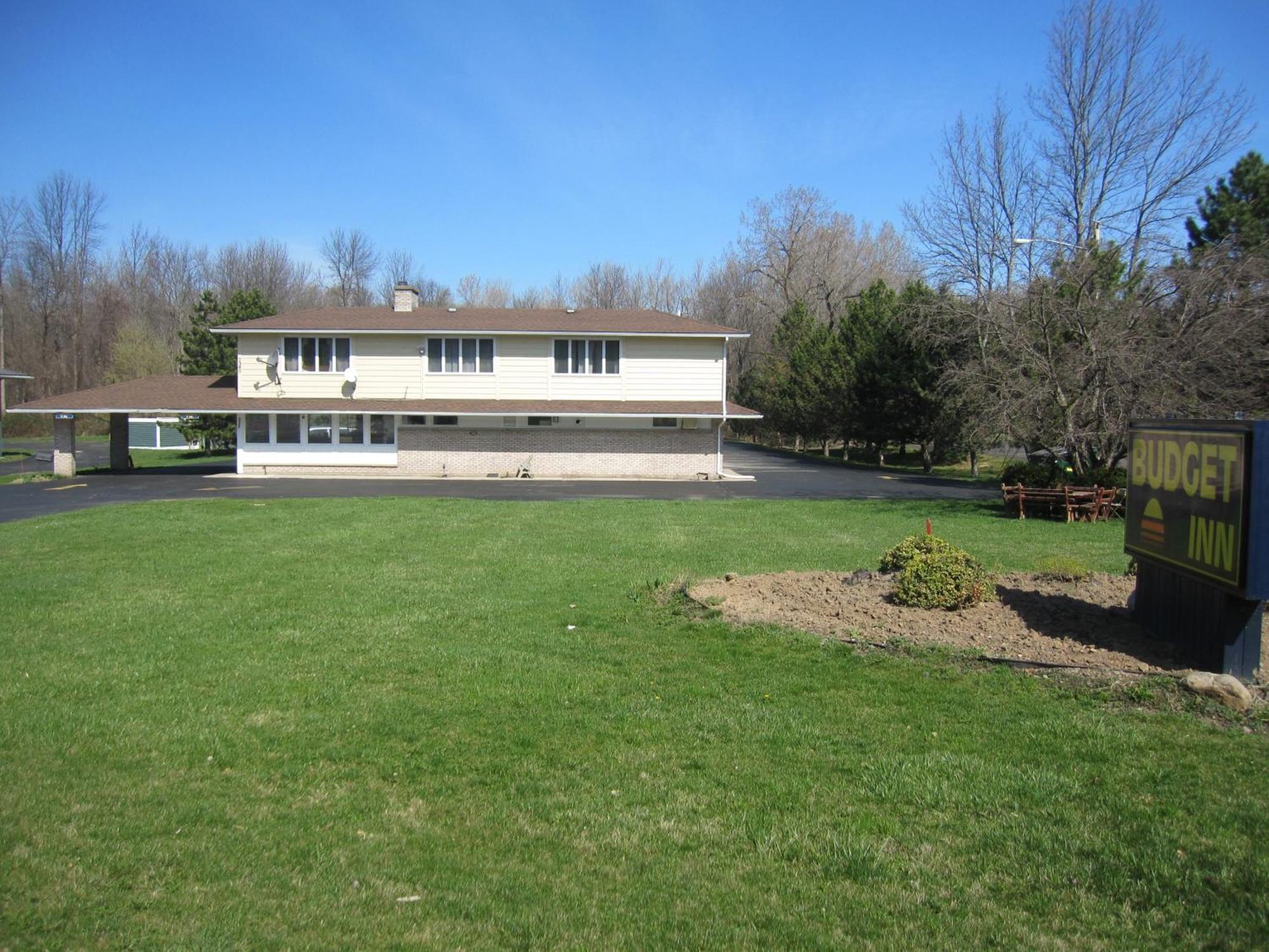 Budget Inn Fairport Extérieur photo
