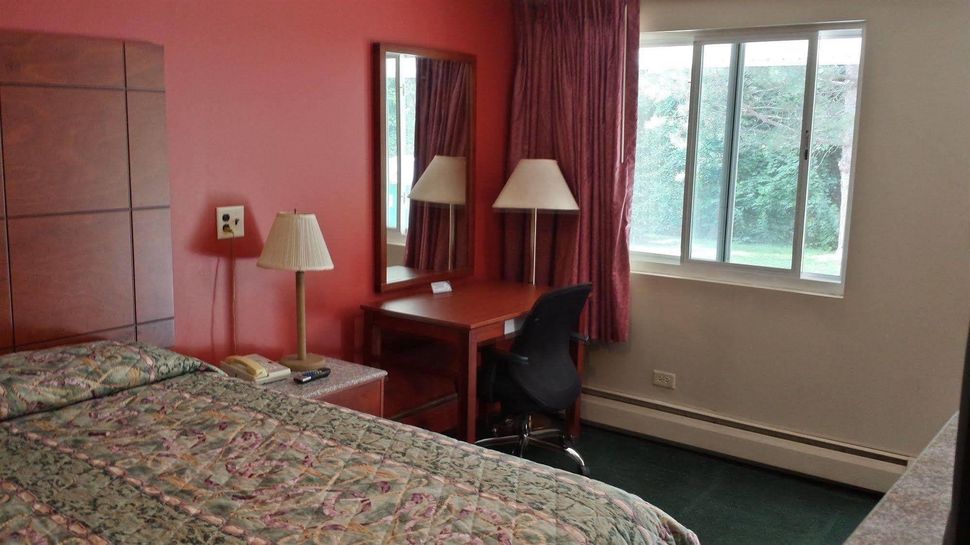 Budget Inn Fairport Extérieur photo